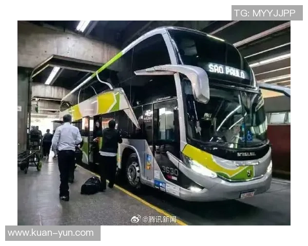 加纳联赛悲剧球队大巴遭持枪劫匪袭击一名球员重伤不治身亡
